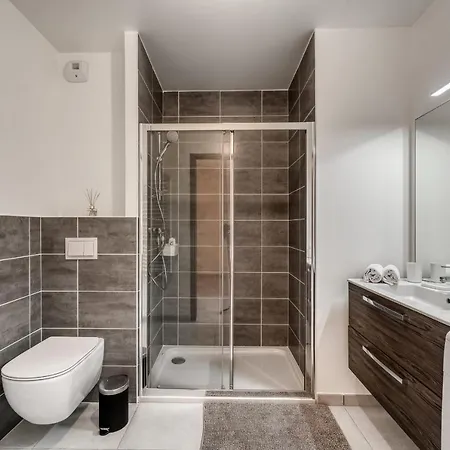 Emergence - Beautiful Studio For 2 People Balcony And Garage Annecy Exterior photo